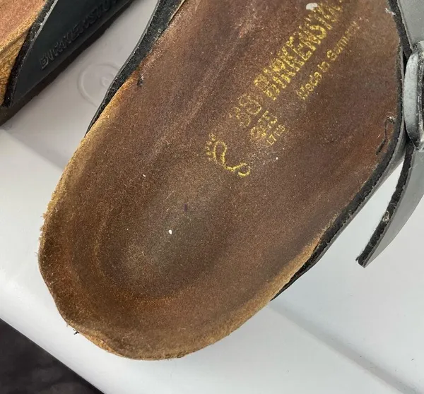Birkenstock Gizeh Black Leather Sandals Womens Sz 38 / US 7 - Image 5