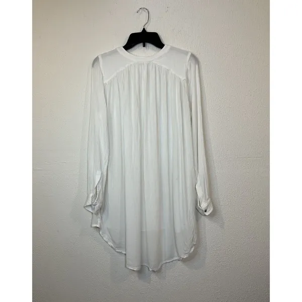 Free people white gauze boyfriend button down shirt Size Medium - Image 4