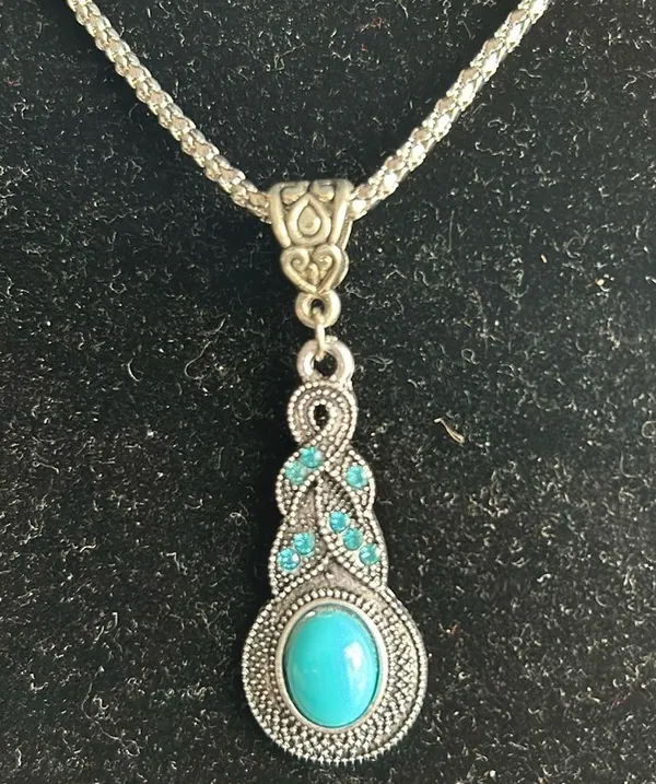 Necklace and earring set Blue - Image 2