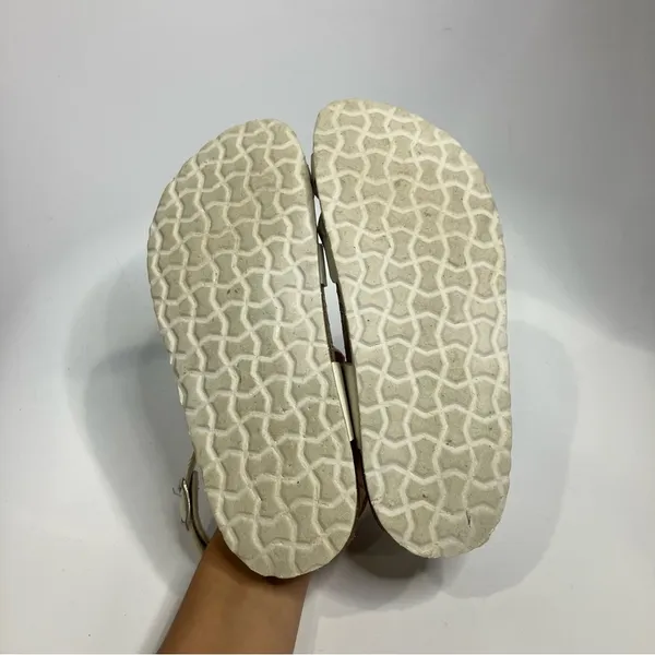 Cushionare white ankle wrap‎ sandals size 9 - Image 5