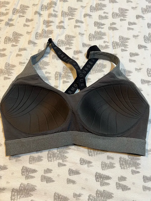Armour Under Sports Bra - Image 2
