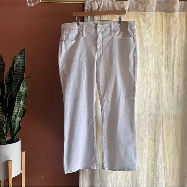 Madewell Kick Out‎ Crop Jeans Flare Denim Pure White NWT Size 33 (US 16) - Image 3