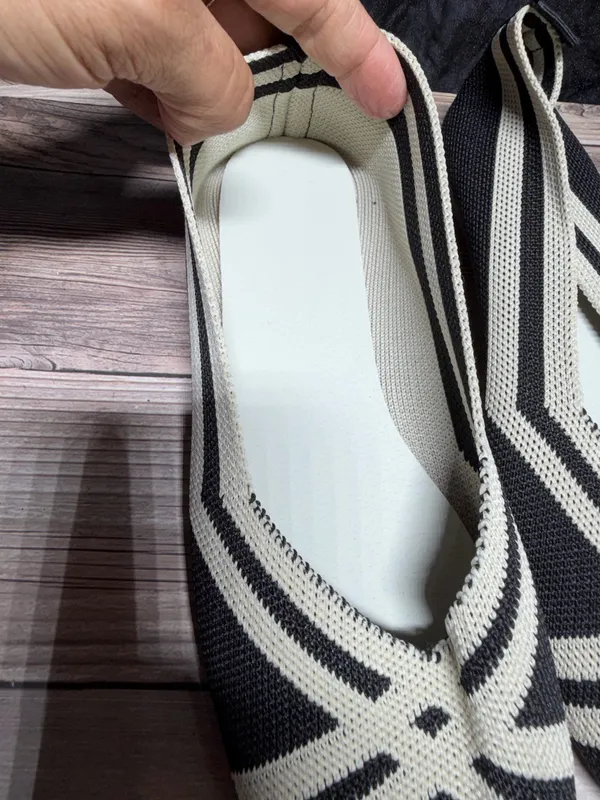 FASHION Women’s Black Cream Mesh Flats Slip On Shoes Size 40 - Image 2