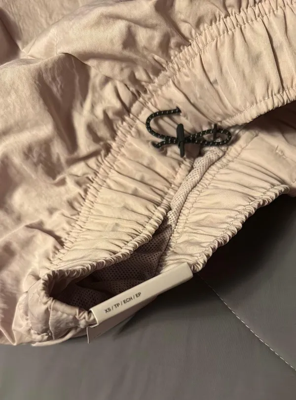 Nike Cargo Shorts - Image 5