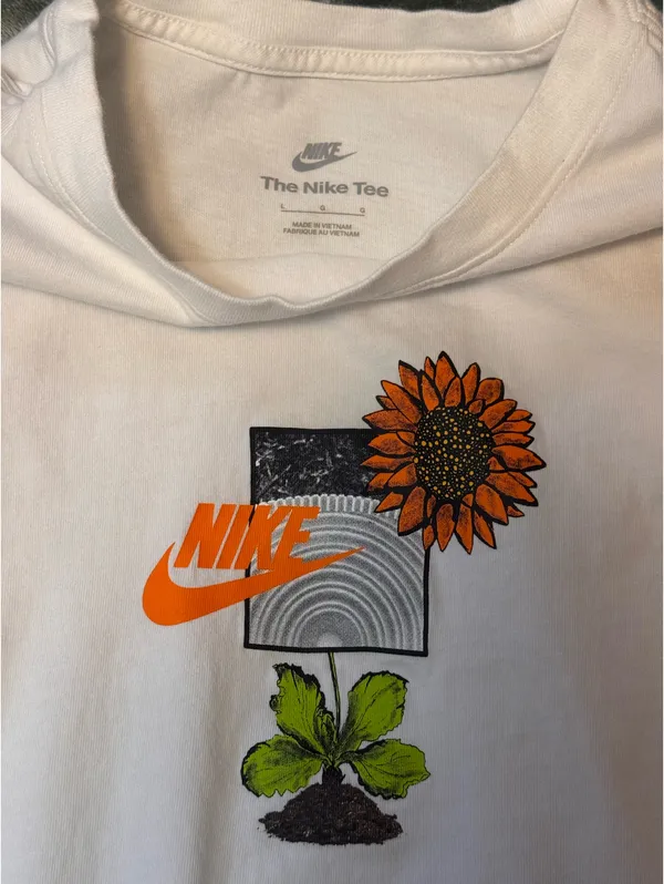 Nike Shirt - Image 4