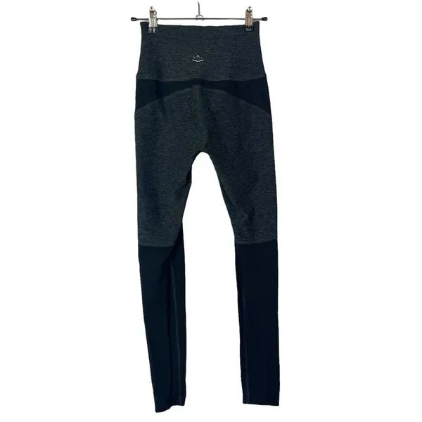 Beyond Yoga High Rise Black‎ & Gray Soft 7/8 Athletic Leggings S - Image 2