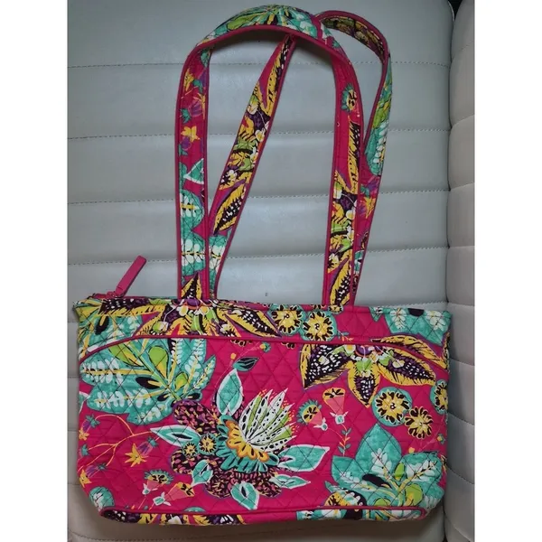 Vera Bradley Floral Quilted Tote Bag - Vibrant Pattern - Image 5