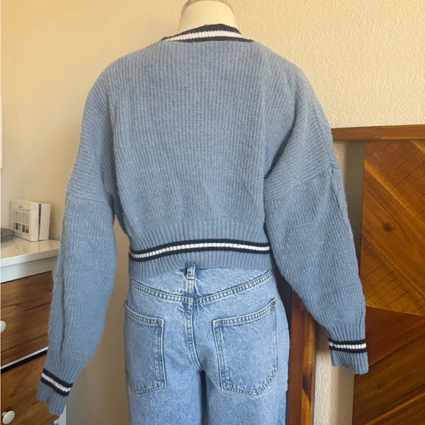 YesStyle Blue and White Cardigan - Image 6