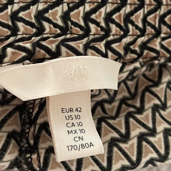 Geometric pattern brown lounge set blouse and pants size M by H&M - Image 7