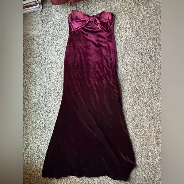 Lulus Dramatic Stunner Burgundy Velvet Bow Strapless Maxi Dress - Image 5
