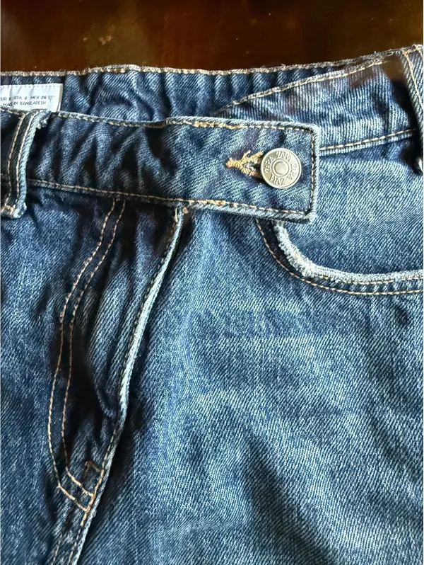 Zara Denim Mini Skirt in Size Small - Image 6