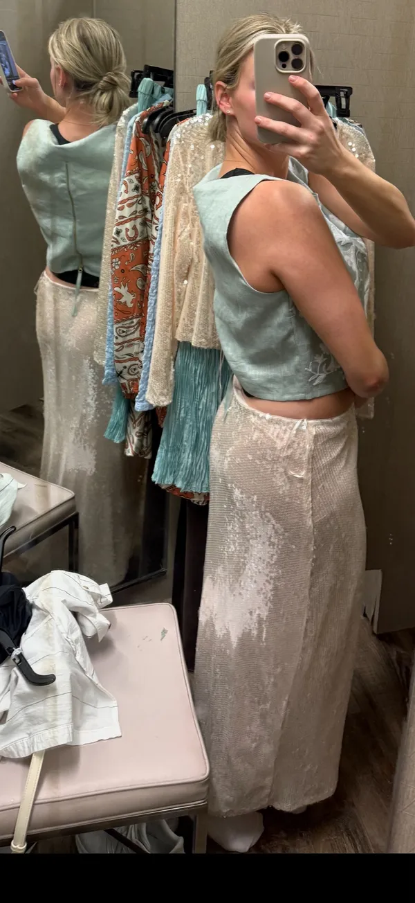 Gianni Bini Champagne Sequin Skirt - Image 4