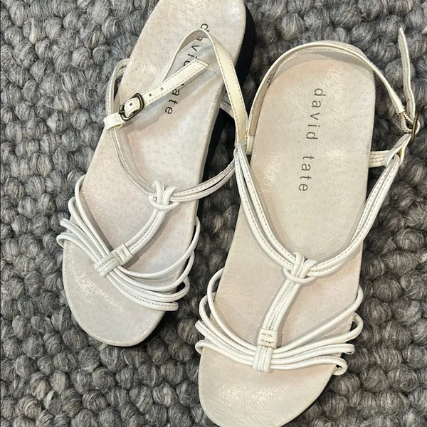 David Tate Cream Strappy Leather Flat Sandals Size 7 - Image 8