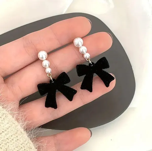 NEW Black coquette bow pearl earrings, velvet bow earrings, pearl dangle bow - Image 2