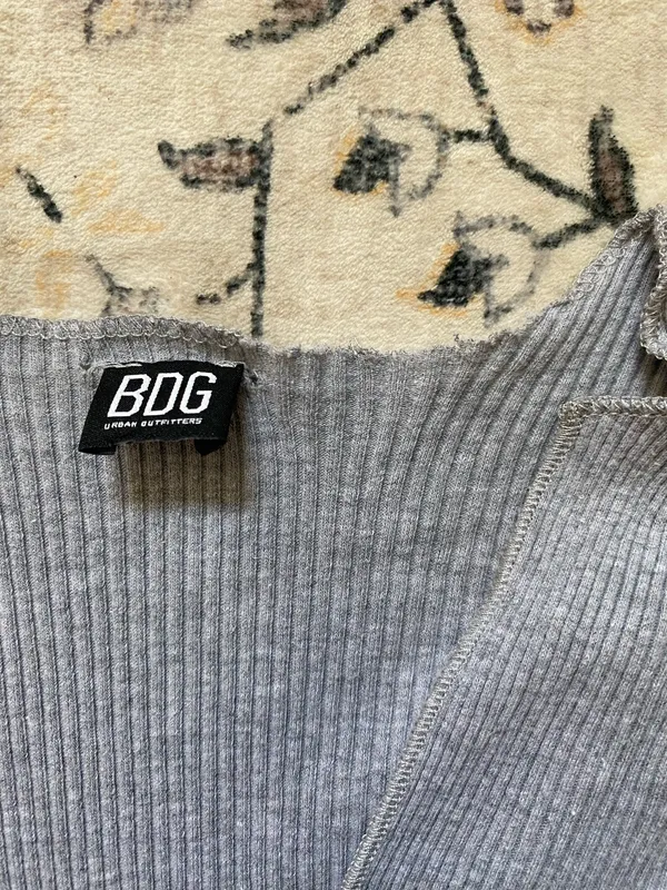 BDG Urban Outfitters Grey Ribbed long sleeve crop top - Image 5