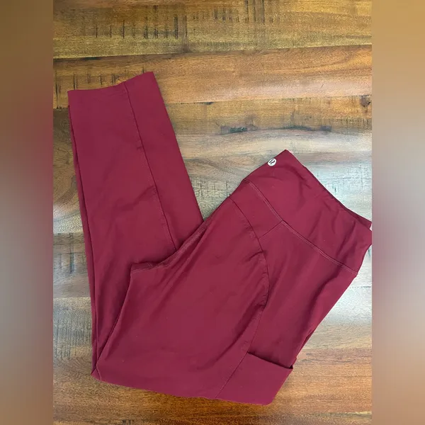 Lululemon Soft Suedey High-Rise Leggings 25” – Burgundy Red – Size 10 - Image 4
