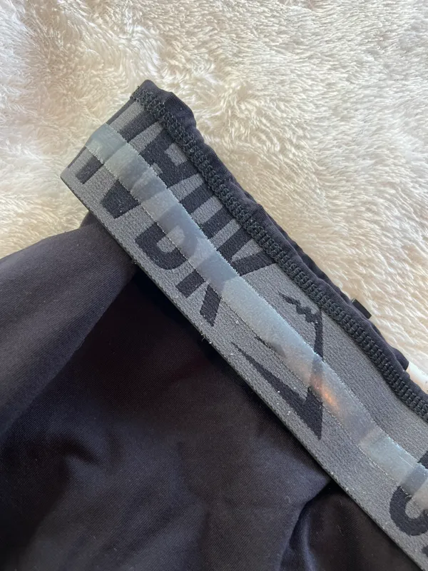 Gymshark Black Cropped Leggings - Image 5
