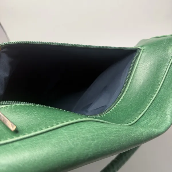 Matt & Nat Leia Vintage Shoulder Bag Emerald Green Vegan Leather Silver Clasp - Image 8