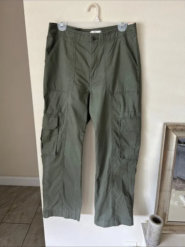 Abercrombie NWT green utility cargo wide leg cotton pants women 10 /30” - Image 2