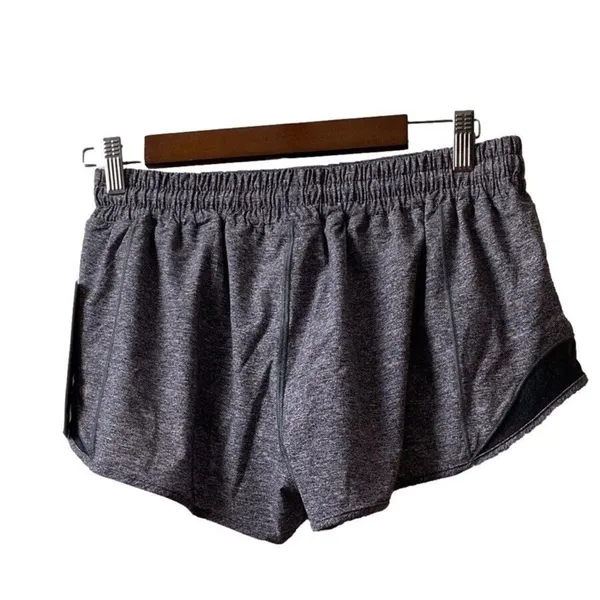 NWT Lululemon Hotty Hot Short II 2.5" Heather Lux‎ Multi Black Sz 12 - Image 2