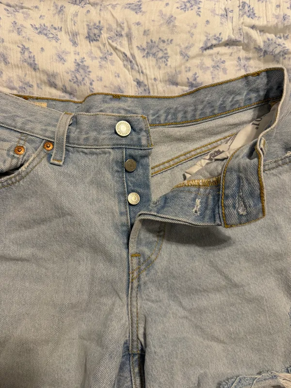 Levi’s Shorts - Image 2