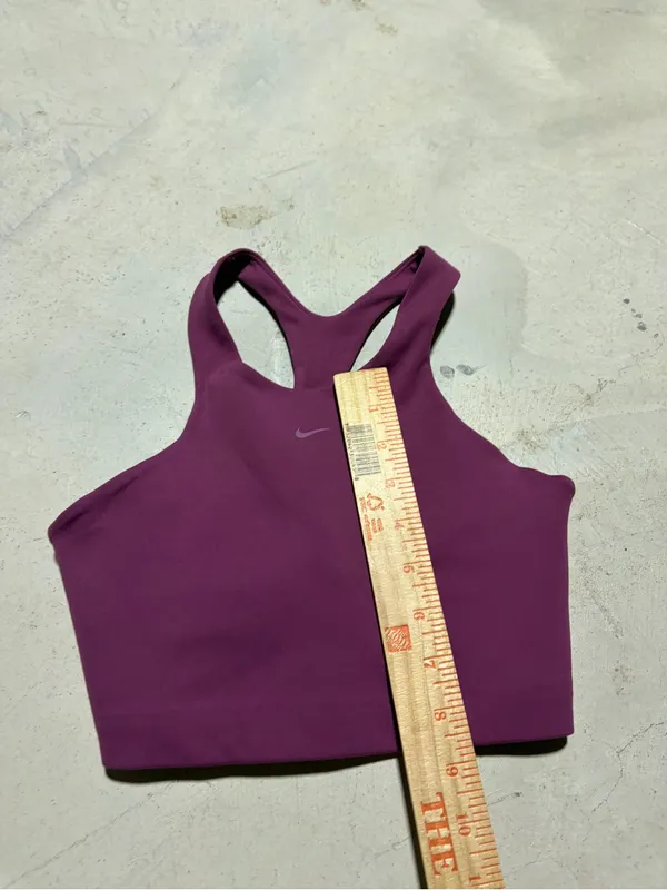 Nike alate Women's Plum Racerback Sports Bra small - Image 3