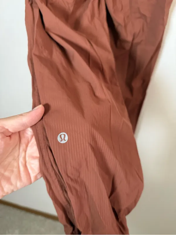 Lululemon Dance Studio Mid-Rise Jogger
Ancient Copper - Image 4