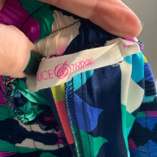 Alice & Olivia Silk Geometric shorts size XS‎ - Image 3