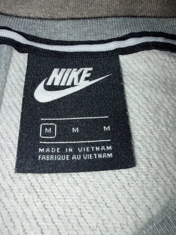 Nike Cropped Sweatshirt - Image 3