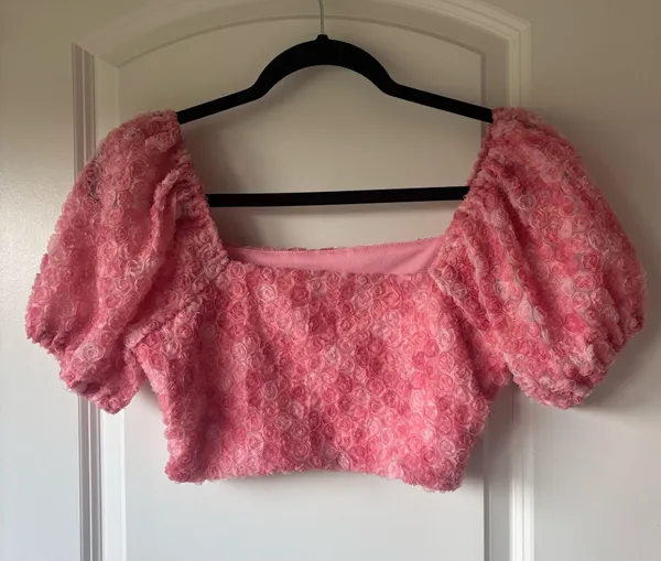 Pink Floral Boutique Crop Top - Image 4