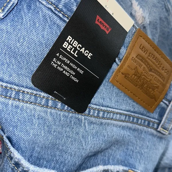 NWT Levi's Women's Ribcage Bell Bottom Jeans 31X32 - Image 11