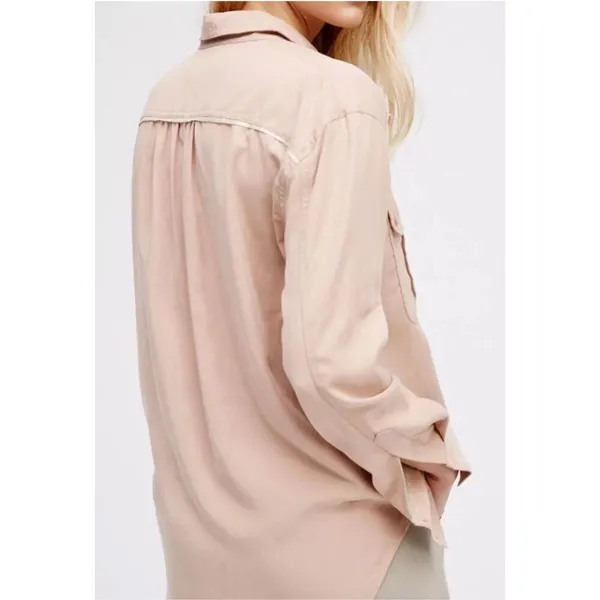 FREE PEOPLE Off Campus Button Down‎ Top in blush pink silver trim - Image 3