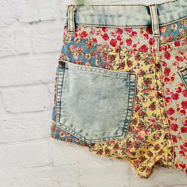 Farm Rio Floral Denim Shorts - Image 7