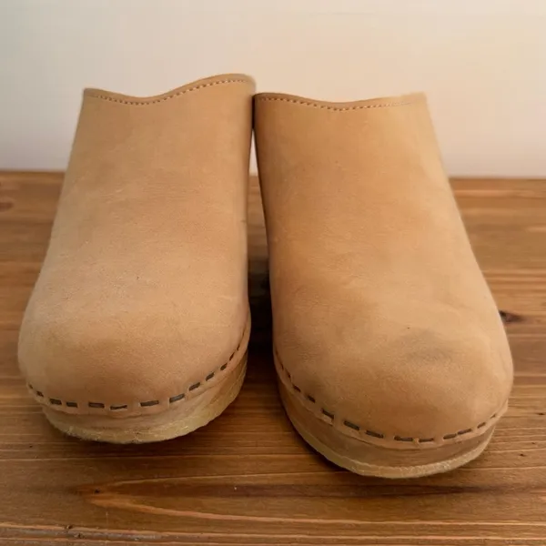 No. 6 Store New School Wedges size 7.5 - Image 3