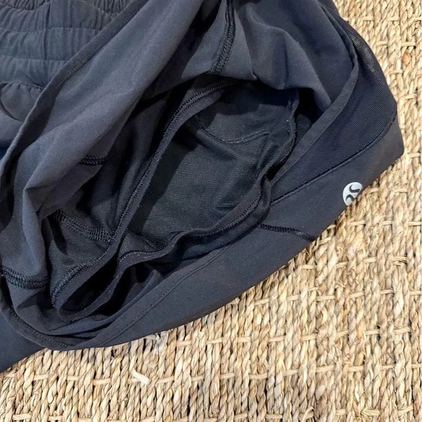 Lululemon - Hotty Hot Shorts Black Size 4 Tall - Image 5