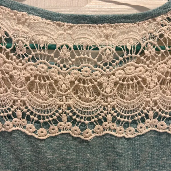 Maurices Womens XL Top Blue‎ Crochet Lace Crew Neck 3/4 Sleeve Pullover - Image 6