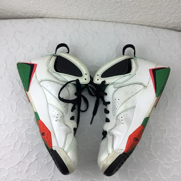 Nike Air Jordan Size 6 Youth Retro Basketball 705417-138 White Verde Sneakers. - Image 3