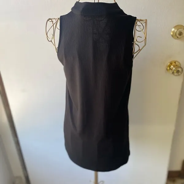 Doe & Rae Ribbed Cutout Mock Neck Sleeveless Top Small Black - Image 7