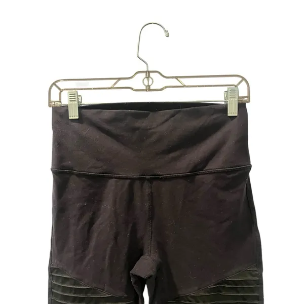 ALO Yoga Moto Black Ribbed Workout Leggings Women's Size Medium Casual Gym Sport - Image 3