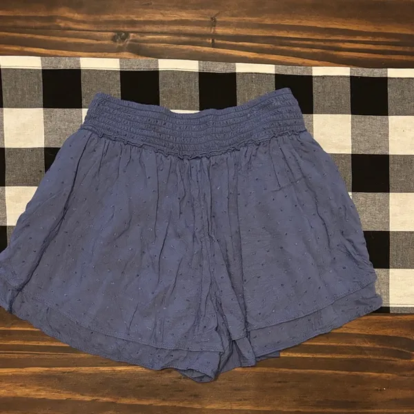 Hollister ultra high rise skirty short Blue Textured Shorts small - Image 4