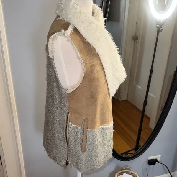 Saturday Sunday Anthropologie Fluffy Cream Vest - Image 4