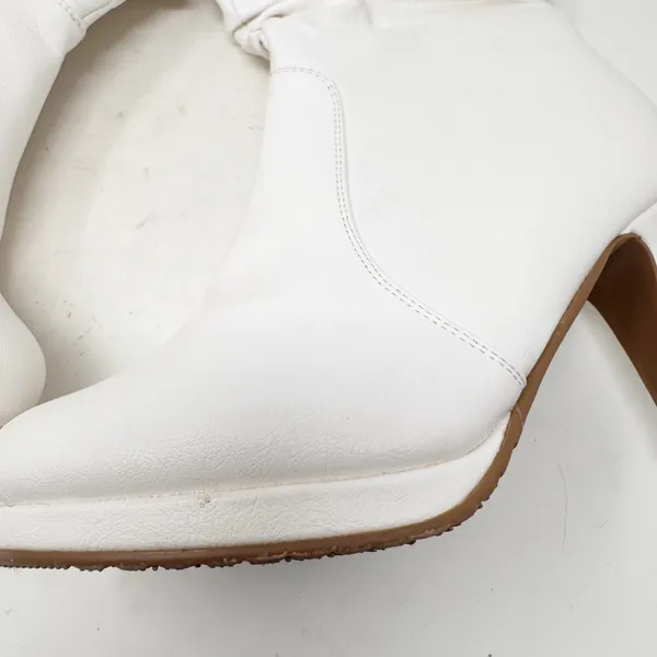 White Calf Boots size 8.5 Top Moda Retro Western Heeled Boots - Image 4