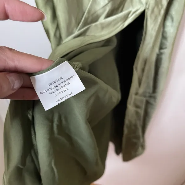 NEW! Selfie Leslie Well Versed Pleated Bust Front Split Dress Olive MED 27595d24 - Image 5