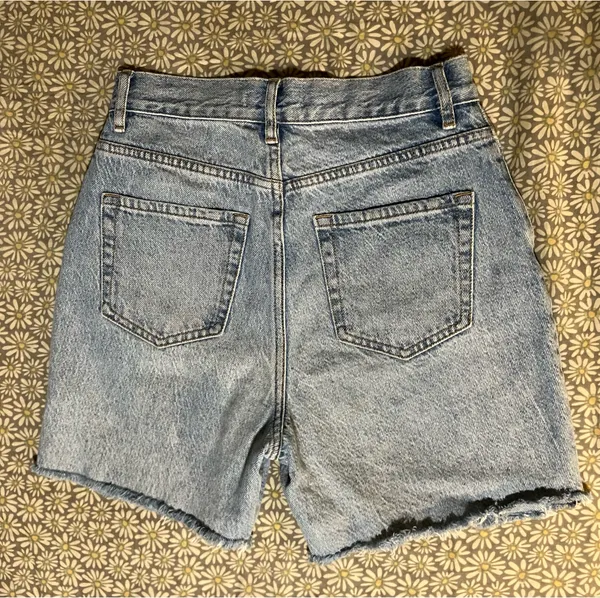 PacSun Light Wash Denim Cutoff Shorts - Image 2