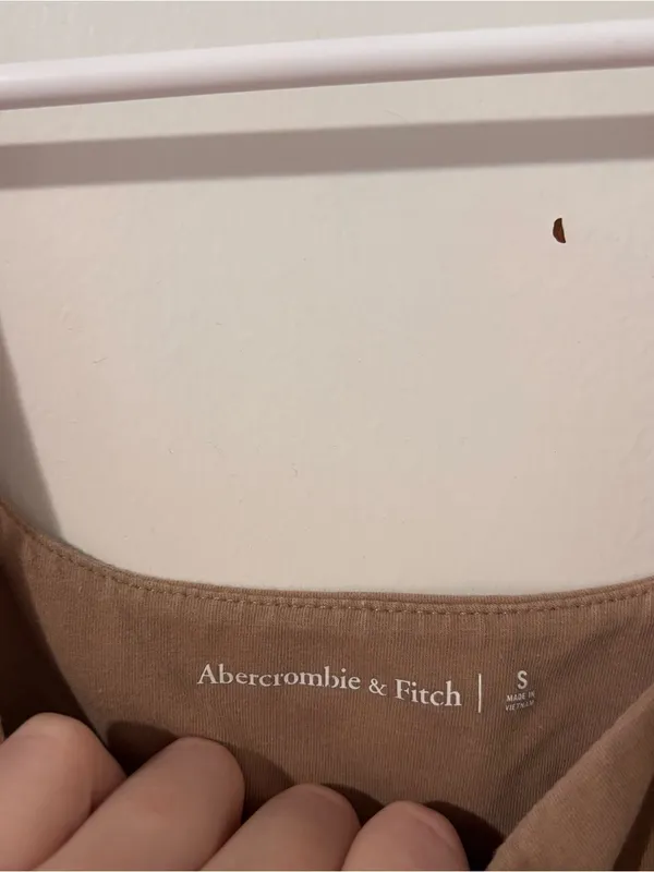 Abercrombie Tan Scoop Neck Crop Tank - Image 3