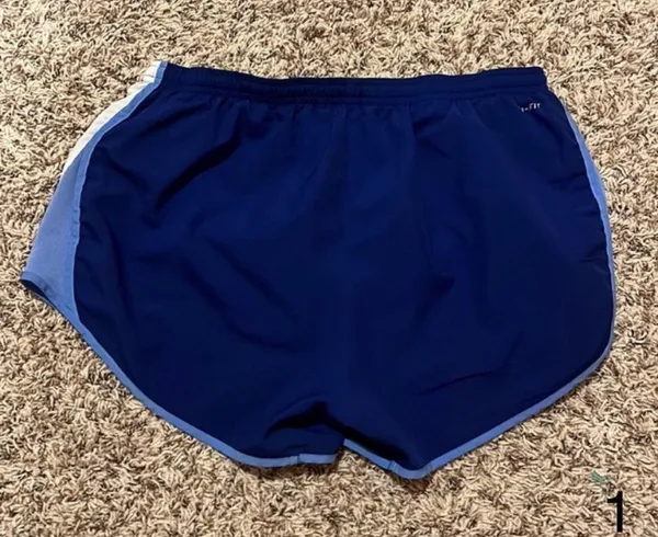 Nike Shorts Size L - Image 8