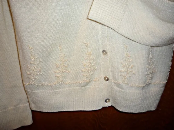 Liz Claiborne Collections Cream White Sweater - Image 3