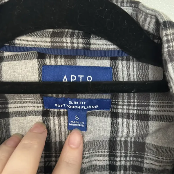 Apt. 9 Plaid Button Down Shirt Size S - Image 3