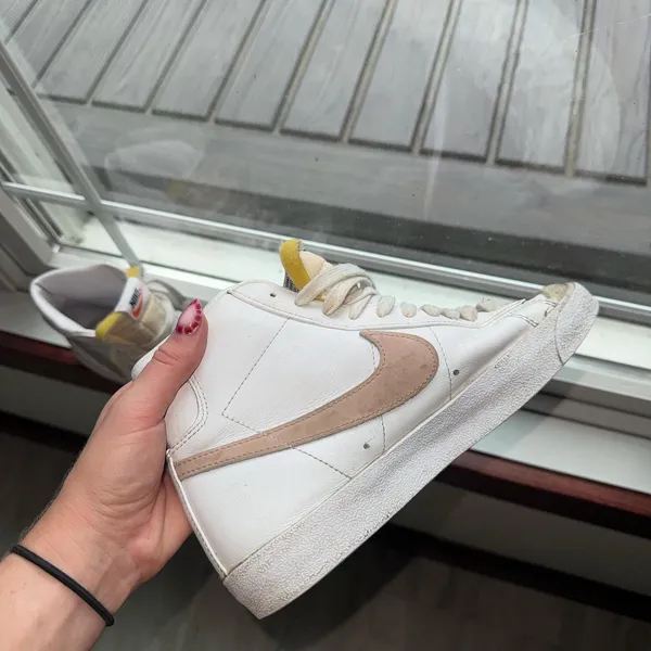 Nike Blazer Mid '77 white and dusty pink sneakers - Image 2