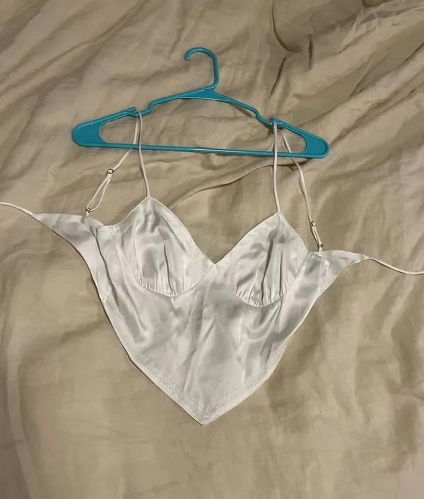 American Threads White Top - Image 2